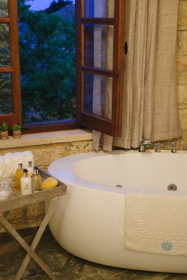 Serenity Boutique House Vouni Ngoại thất bức ảnh