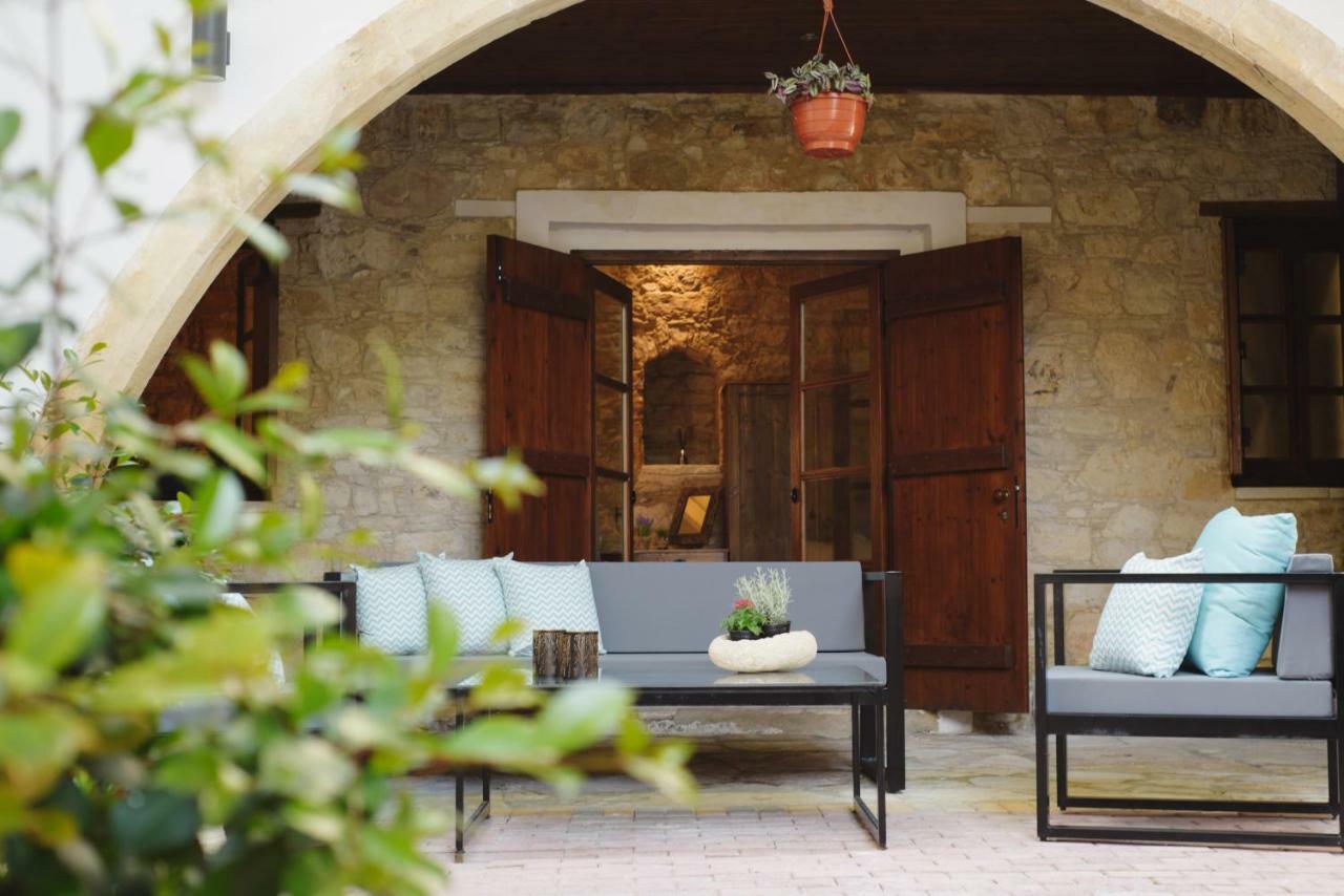 Serenity Boutique House Vouni Ngoại thất bức ảnh